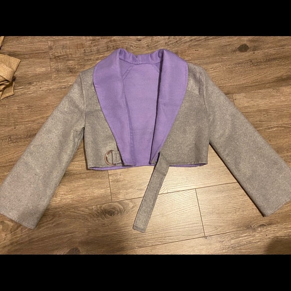 Designer cropped wool jacket with belt - Picture 5 of 6
